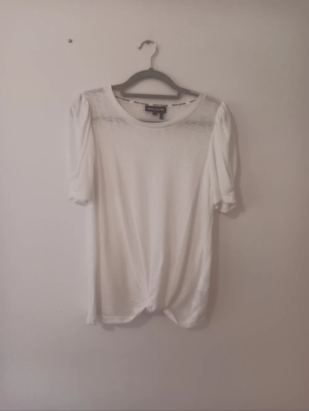 LAST CHANCE!! DKNY White Puff Sleeve Tie Front Top NWOT Medium - Picture 2 of 5